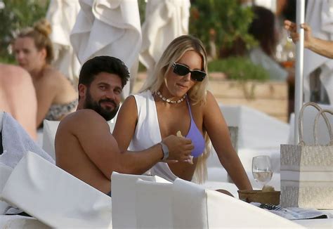 Index Of Wp Content Uploads Photos Amber Turner In A Bikini With Her