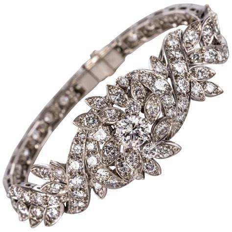 French 1960s 4 40 Carat Diamonds 18 Karat White Gold Bracelet For Sale