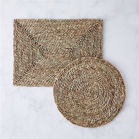 Woven Seagrass Placemat Set Of 4 In 2020 Natural Placemats Wicker Placemats Placemats