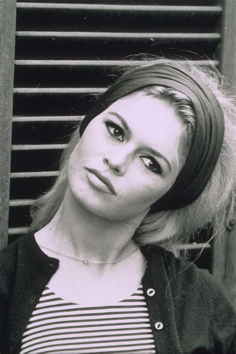 7 Of The Most Iconic Brigitte Bardot Hairstyles Brigitte Bardot Hair Marlene Dietrich Retro