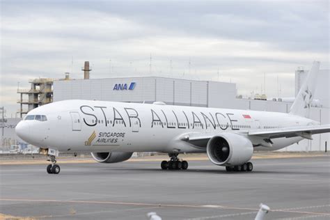 シンガポール航空 Boeing 777 300 9v Swi 羽田空港 航空フォト By Kk83さん 撮影2024年02月02日