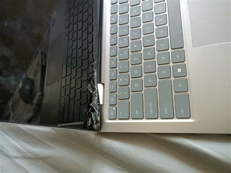 Inspiron In Hinge Jammed Screen Cracked Dell Technologies