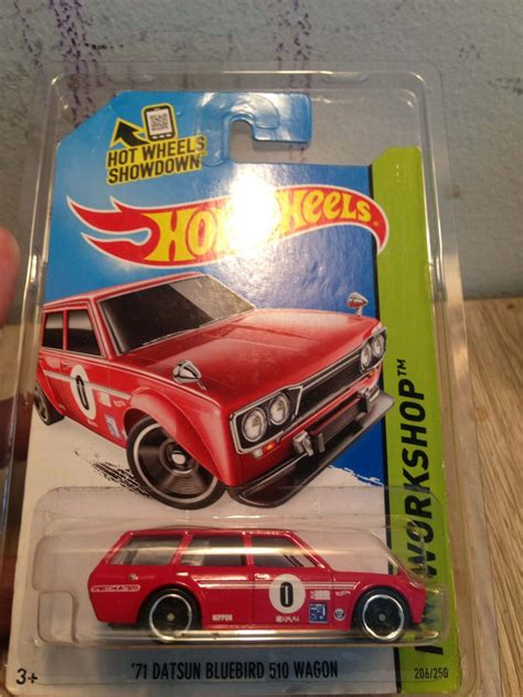 Hot Wheels Langka Datsun Bluebird Wagon Merah