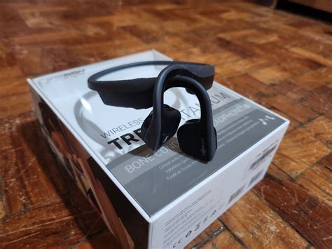 Trekz Titanium, Audio, Headphones & Headsets on Carousell