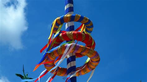 Der 1 Mai Traditionen und Bräuche Tanz in den Mai