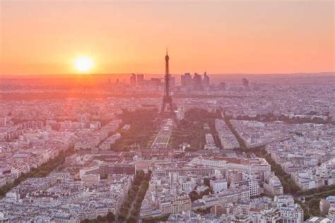 Eiffel Tower, Paris: 14 Places to Take Pictures of the Eiffel Tower