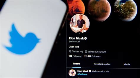 Chief Twit Elon Musk Is Reportedly Starting Twitter Layoffs ASAP