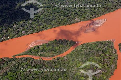 Tyba Online Assunto Foto Aérea Da Lama Chegando Ao Mar Pelo Rio