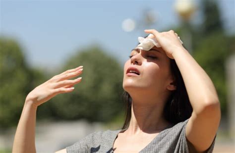 Quais cuidados adotar durante dias de calor intenso Guia da Farmácia