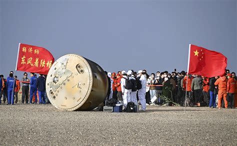 新华全媒欢迎回家！哪些创新科技为神舟十五号返程保驾护航？飞船地面实时