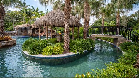 Pasco County Pool Builder | Award Winning Lucas Lagoons