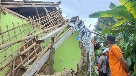 Empat Rumah Di Purwakarta Rusak Imbas Gunjangan Gempa Dahsyat Di Garut