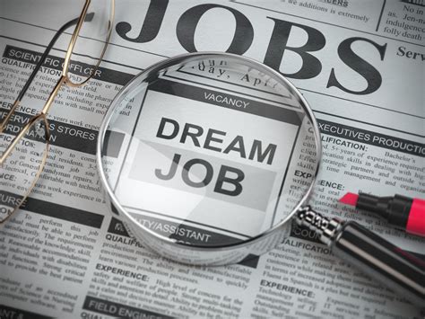 UK Employment Rate Rises 0.4% Over Year | Loany