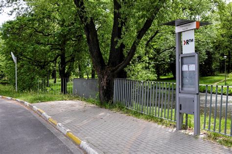 W R Nych Kszta Tach I Kolorach Klimatyzowane I Jak W Prl U Tak