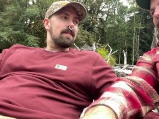 川のそばでキャンプする 人の相棒 ORAL Pornhub Gay