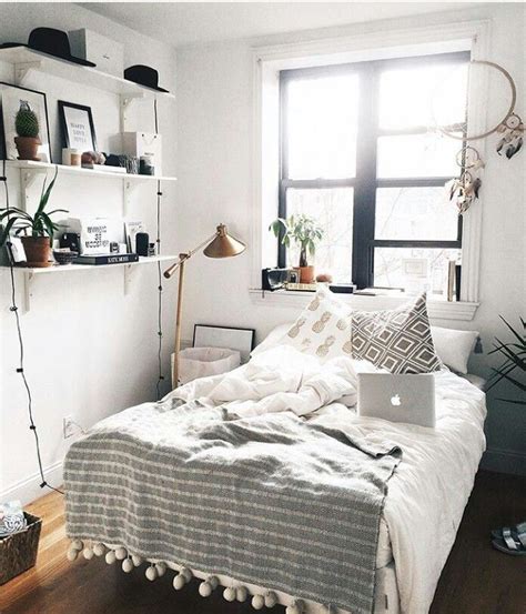 Small Bedroom Decorating Ideas Pinterest