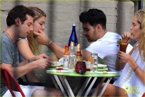 Gigi Hadid Joe Jonas Share A Kiss After Their Sweet Dinner Date