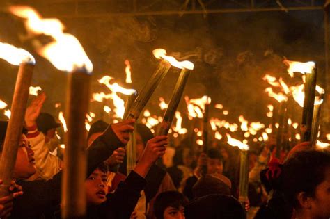 Foto Pawai Obor Menyambut Ramadhan Di Alun Alun Lembang