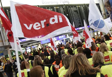 Streik Bei Der Lufthansa Flughafen Frankfurt Am Main Schwerpunkt DER