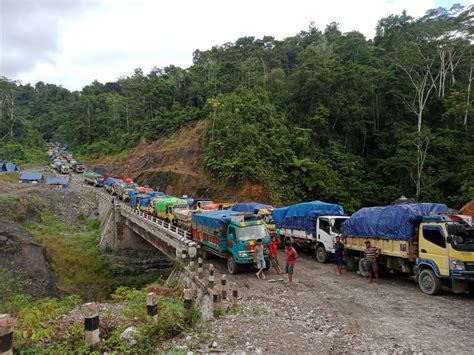 Jalan Trans Papua Butuh Waktu Hampir Dua Bulan Untuk Sampai Wamena