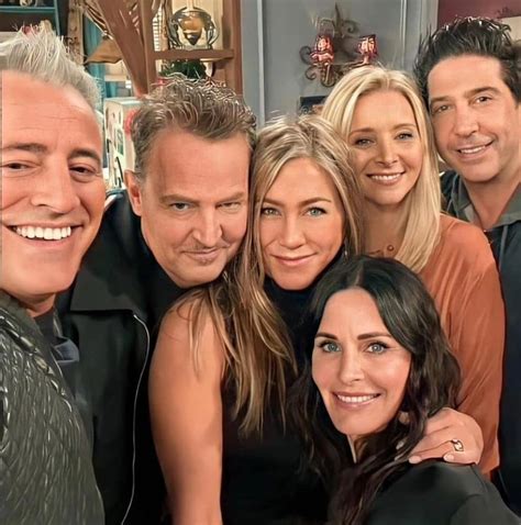 David Schwimmer Posts Heartwarming Tribute To Friends Co Star Matthew Perry Goss Ie