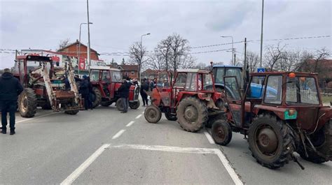 Novi protest poljoprivrednika blokirani putevi kod Loznice i Bogatića