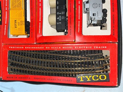 Vintage Tyco 1960s Ho Gauge Model Train Set Santa Fe Shifter Ii