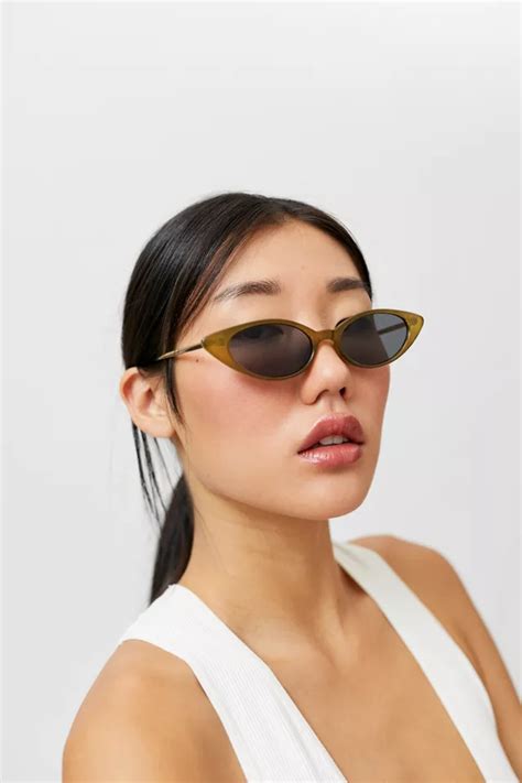 Lynn Slim Cat Eye Sunglasses Urban Outfitters