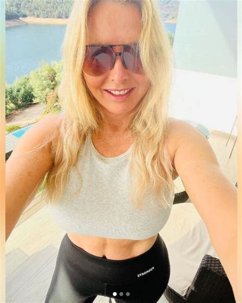 Carol Vorderman Sends Summer Off With A Bang As Countdown Star Shows Off Curves Celebrity News