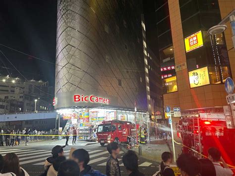 横浜駅西口で火事、繁華街は騒然 焼き肉店で床など焼く 唐揚げ調理中 動画 カナロコ By 神奈川新聞