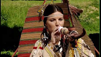 Dulces bellezas tienen la intención de realizar grandes cunnilingus XVIDEOS