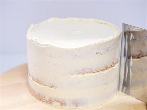 Semi Naked Cake Tutorial Mit Hinweisen Zu Echten Blumen Ofenkieker