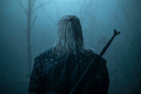 The Witcher Season 4 Netflix Reveals Liam Hemsworths Geralt In First