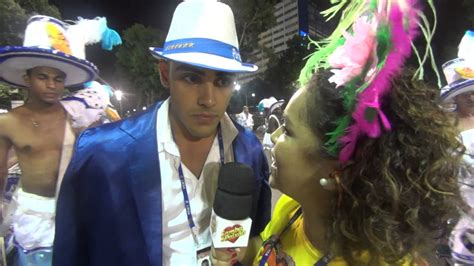 Cobertura Carnaval 2017 Desfile das Campeãs Entrevista Falconi Portela