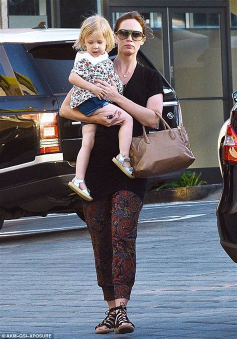 Emily Blunt Is On Full Mommy Duty With Daughter Hazel While Out In La Daily Mail Online