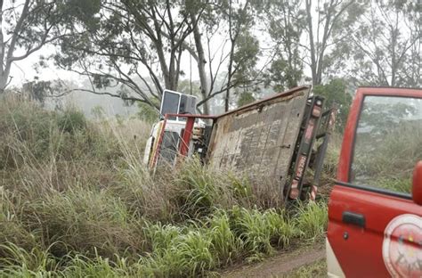 Acidente entre dois caminhões e carro mata motorista na BR 080 Metrópoles