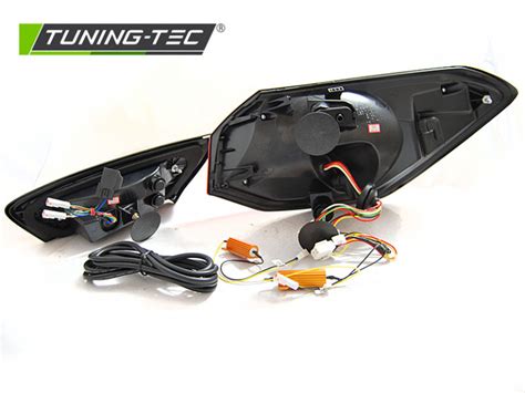 LED Lightbar Design Rückleuchten für Ford Focus MK4 3 5 Türer 18 21