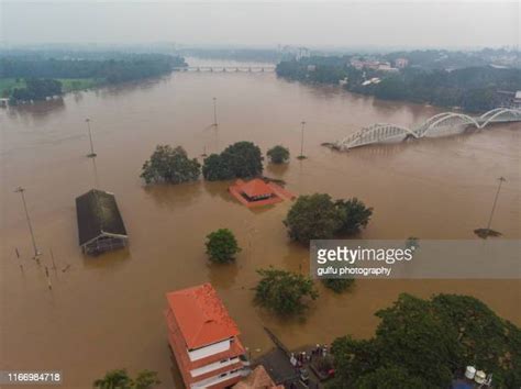 Floods Hit Southern Indian State Of Kerala Stockfotos En Beelden