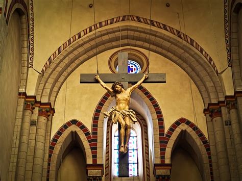 Kirche Kreuz Glaube Kostenloses Foto Auf Pixabay Pixabay