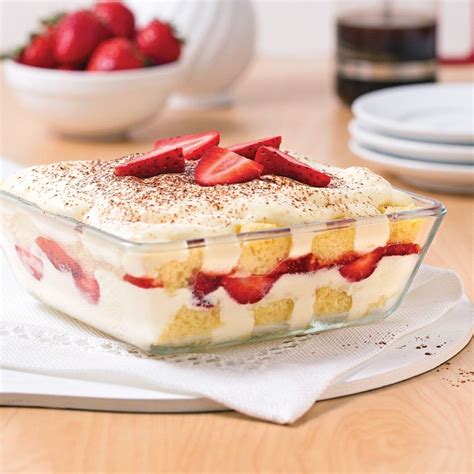 Tiramisu Aux Fraises En 2020 Recette Tiramisu Fraise Tiramisu Fraise