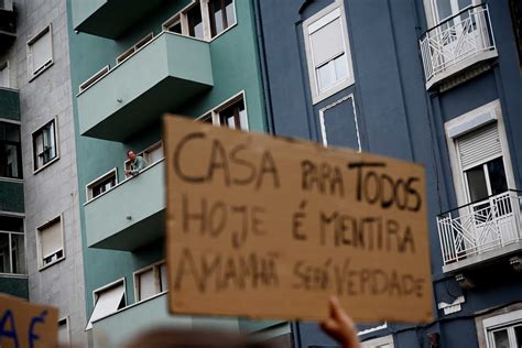 Jovens Voltam A Sair Da Casa Dos Pais Antes Dos 30 Anos