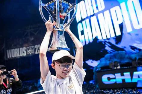 Faker Officially Voted First Inductee Into Riots New Lol Hall Of Legends