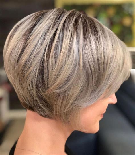 Structured Jaw Length Pixie Bob Bobhaircuts Pixiebob Bobs For Thin