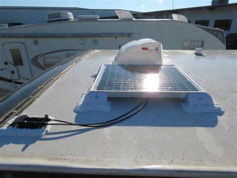 Redarc Roof Mount Solar Charging System With Controller 50 Watt Solar