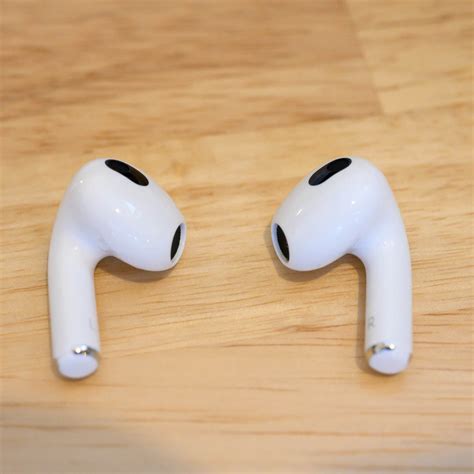 Yahoo オークション 【美品・保証あり】apple Airpods（第3世代）mag