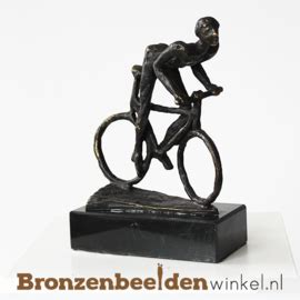 ᐅ Beeldje wielrenner op fiets Beeldje racefiets Met of zonder