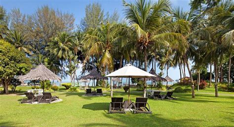 Bayview Beach Resort Batu Ferringhipenang Islandphotosreviewsdeals