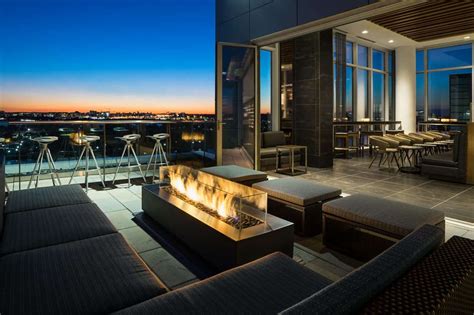 Best Rooftop Bars In Washington Dc Where To Drink With A View