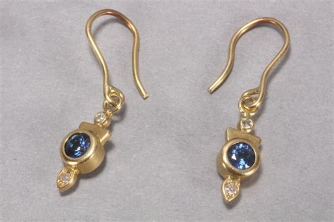 18ct Yellow Gold And Sapphire Earrings Stamped 750 Each Earrings