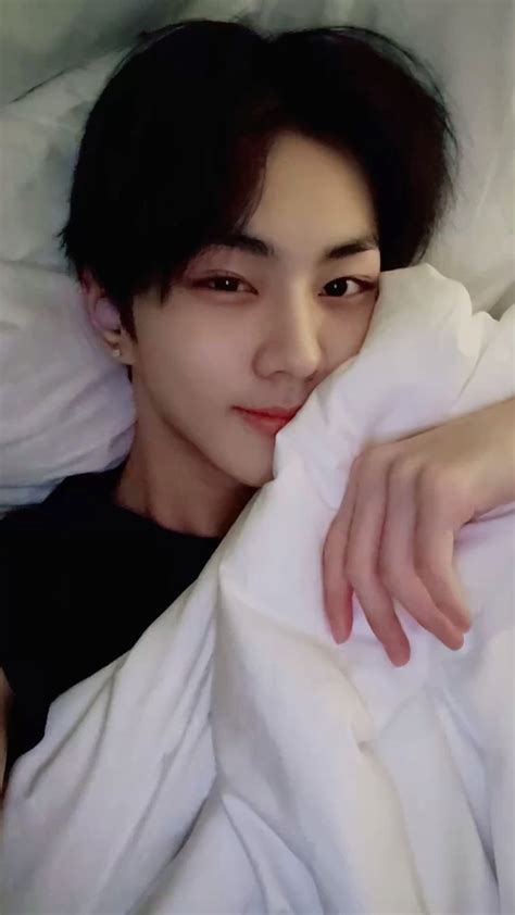 Jungwon On Weverse Boyfriend Pictures Boyfriend Material Ni Ki